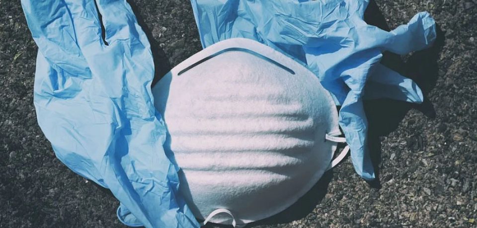 OBOWIĄZEK NOSZENIA MASECZEK OCHRONNYCH OD 16 KWIETNIA. TRZEBA ZAKRYĆ NOS I USTA.